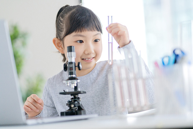 世界の成り立ちを知る